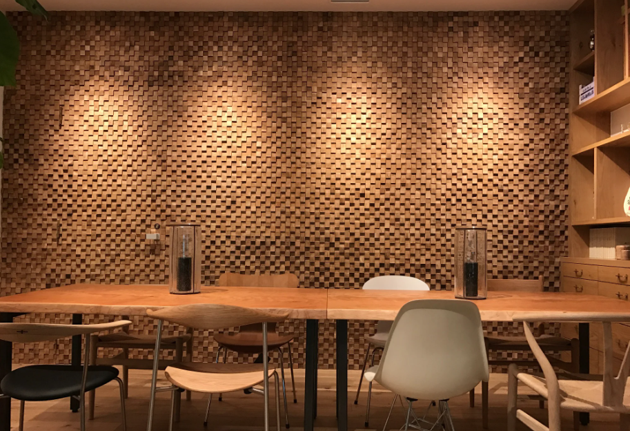 モザイク ウッド パネル 壁材 木の壁 デザインウォール スクエアの施工写真
サスティナブル建材
